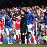 players-teams-react-towards-referee-984953242