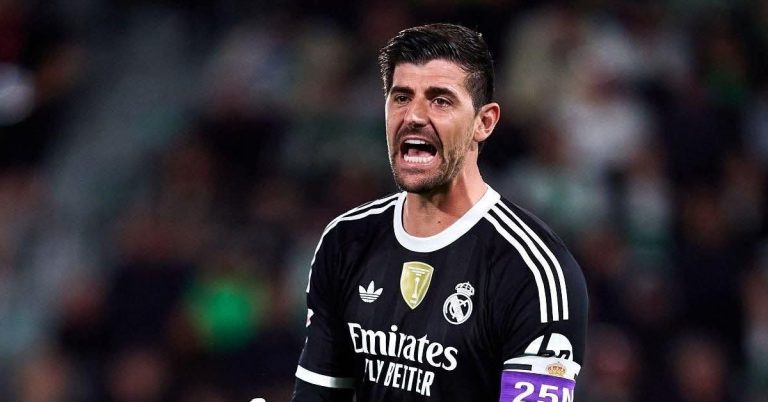 كورتوا-يعبّر-عن-استيائه-بعد-تعادل-ريال-مدريد-المفاجئ-أمام-إلتشي-768x402