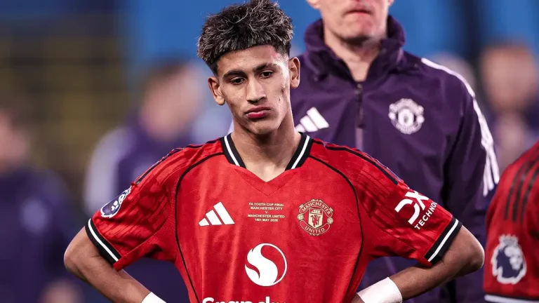 jj-gabriel-sends-one-word-message-to-man-united-after-snub-vs-rosenborg-thumbnail